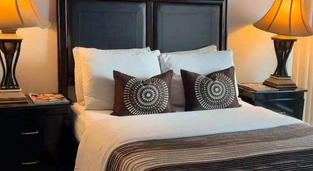 Spacious-cozy 2bed Condo in Square Ones Misissauga, Varaa Huoneisto Mississauga 