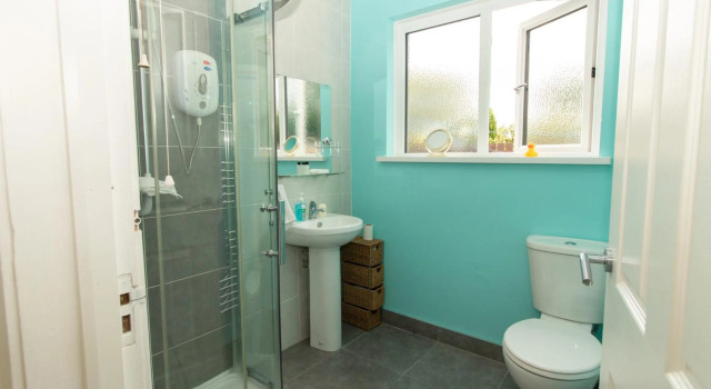 Ponderosa Cottage Lisburn Free Gated Parking M1 & City all close by, 预订 度假屋 利斯 安特里姆郡