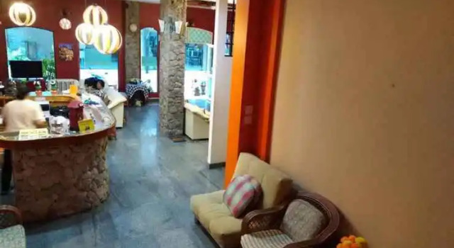 Hua Hin House Hotel Soi 74, Забронировать Отель Хуахин провинция Прачуапкхирикхан, рядом с The East Square Hua Hin