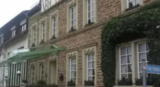 Landgasthaus am Ufer, Забронировать Отель Трабен-Трарбах Мозель - Германия