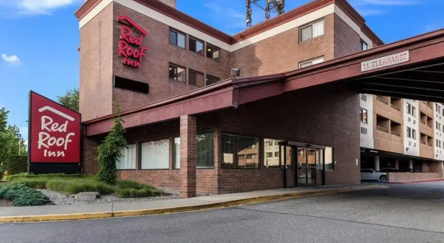 Кровать в общем номере Red Roof Inn Seattle Airport - SEATAC
