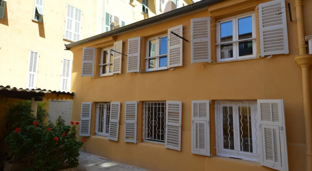 Charming Duplex Apartment 4 Persons in Port of Nice District, Забронировать Апартаменты/квартира Ницца Приморские Альпы, рядом с Касл-Хилл