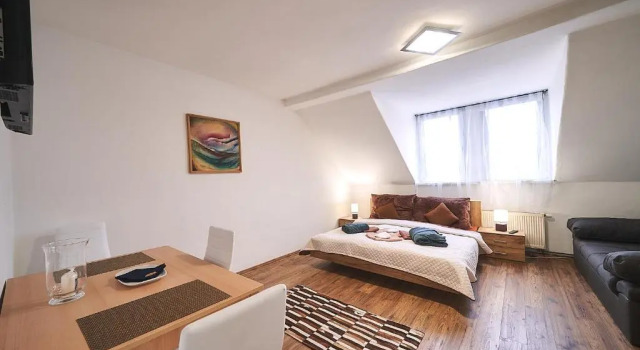 Bluestars Home, Buchen Sie Hotel Hotels in Karlsbad mit Parkplatz, Parkplätze