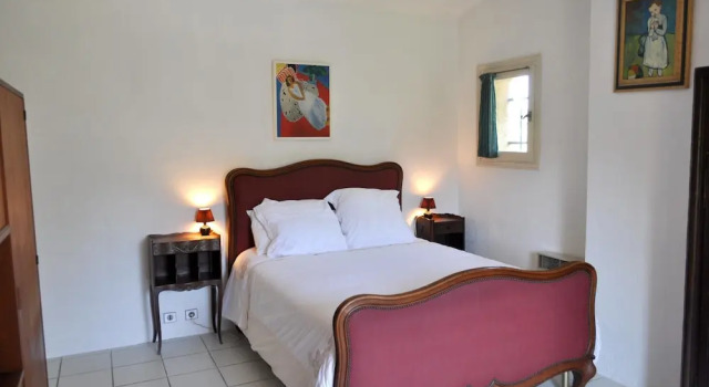 House With 4 Bedrooms in La Gaude, With Wonderful Mountain View, Priva