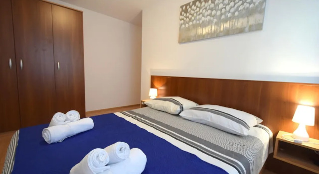 Apartment Sunflower, Rezerwuj Apartament Hotele w Kvarner Islands z parkingiem, Parking