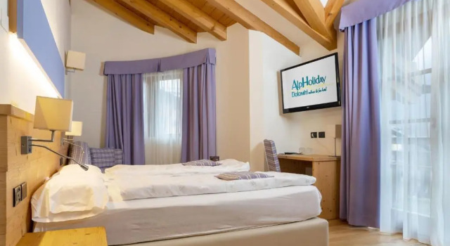Полулюкс Alpholiday Dolomiti Wellness & Family Hotel