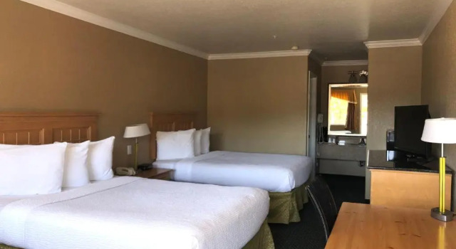 Lake Point Lodge, Buchen Sie Hotel Clearlake Oaks Kalifornien
