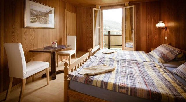 B&B Hotel Bellevue Grächen, Book Bed and Breakfast Hoteller i Grächen med morgenmad, Morgenmad