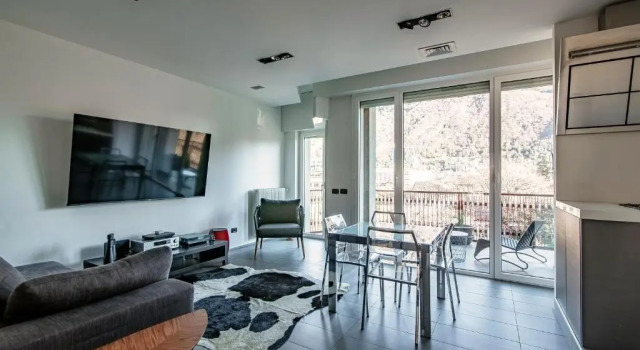Eye on Como Lighty Loft By House Of Travelers, Забронировать Апартаменты/квартира Апартаменты Комо, рядом с Площадь Победы, Апартаменты/квартира