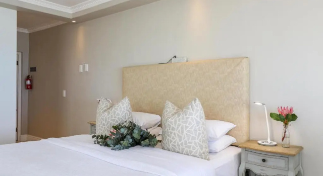 Люкс Deluxe Hermanus Beachfront Lodge