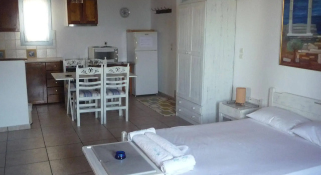 Blue Bay Heliolithos, Prenota Affittacamere Hotel a Paro con piscina, Piscina