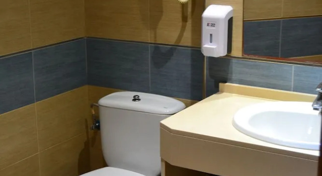 Трёхместный номер Standard Caprici Beach Hotel & Spa