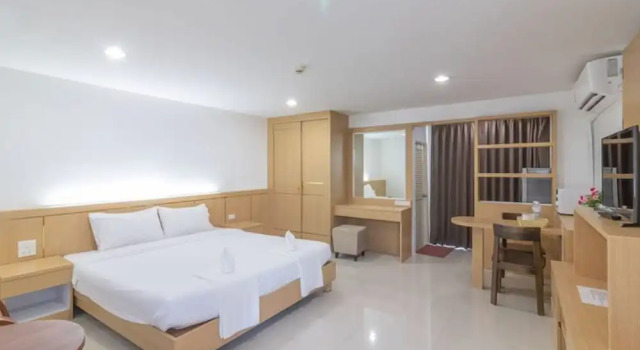 Двухместный номер Superior с балконом Townhouse Siam Privi Hotel