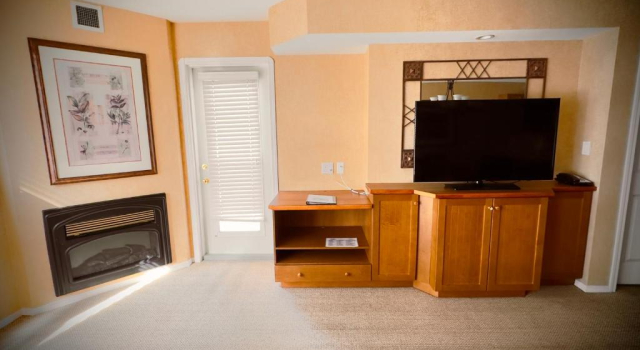 Люкс c 1 комнатой Mountain View Suites & Residency at Fairmont Hot Springs