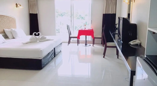 James Mandarin Khaoyai