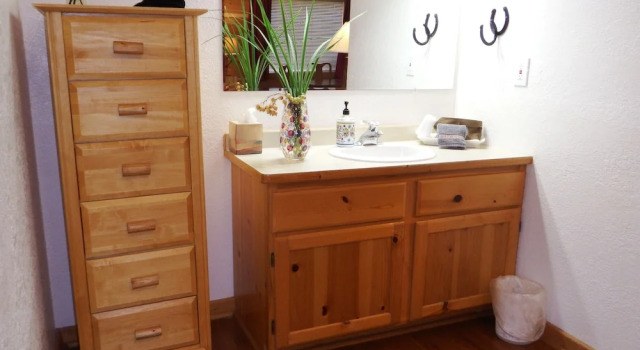 Четырёхместный коттедж Bad Rock Bed and Breakfast Inn