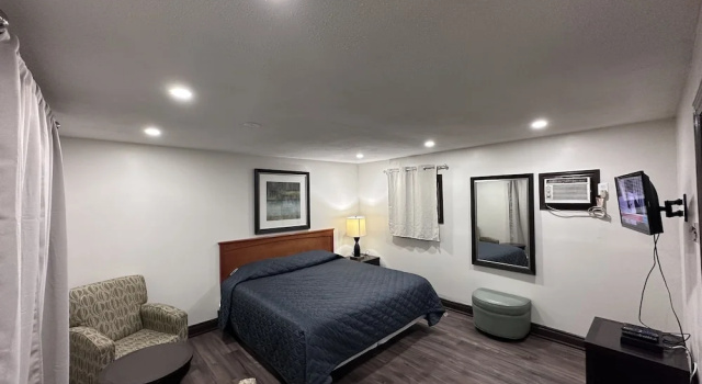 Двухместный номер Superior с балконом Cedar Springs Motel