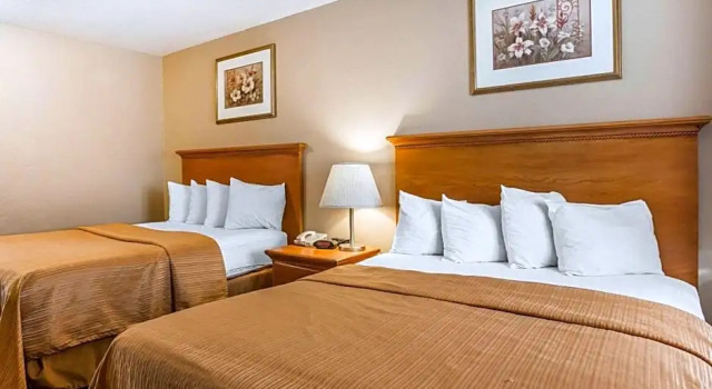 Четырёхместный люкс Quality Inn Tracy I-205