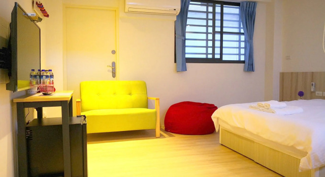 Honey House Tainan, Забронировать Отель Отели Тайнань 3 звезды, рядом с Национальный университет Чэн-Кун, 3*