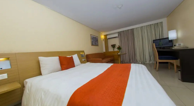 Festival Hotel Festac Lagos by Premium Swiss Hospitality, Rezervovat Hotel Hotely v Badagry s parkováním, Parkování