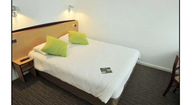 Двухместный номер Standard Kyriad Chalons En Champagne - Saint Martin