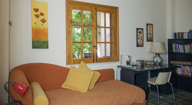 Casa Serenella a Castelbuono, Book Hotel Hotels in Sicily with Parking, Parking