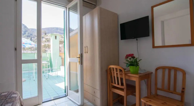 Двухместный номер Standard с балконом Albergo Macrì
