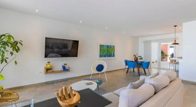 Boca Catalina 2 Boca Catalina Modern 2bd-2bath-steps to Beach, Book Apartment Hotels in Malmok with Parking, Parking