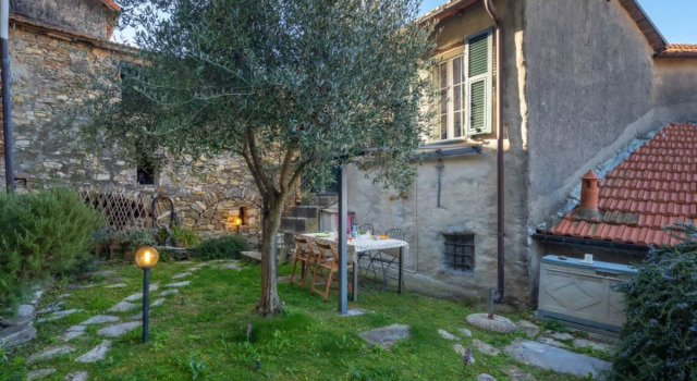 House U Furnu Chiusanico, Book Hotel Chiusanico Ligurien