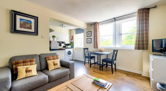 Апартаменты Stunning Studio Apartment Castle View