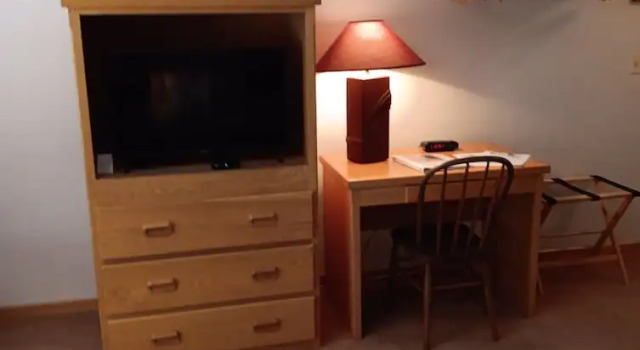 Четырёхместный номер Standard White Birch Inn
