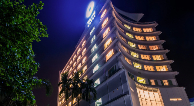 Wyne Hotel, Book Hotel Mayangone Township 