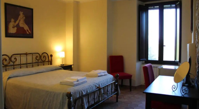 Pie dUlivo, Book Hotel San Giovanni a Piro 
