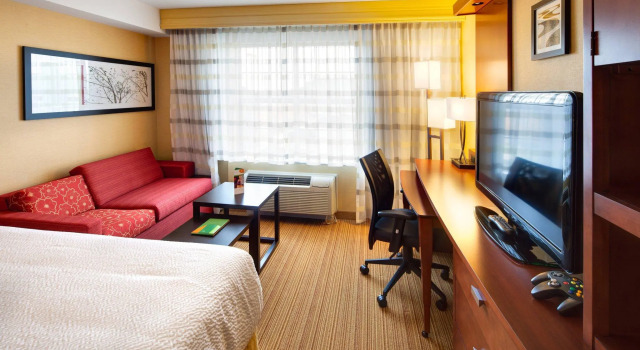 Двухместный номер Standard Courtyard by Marriott London