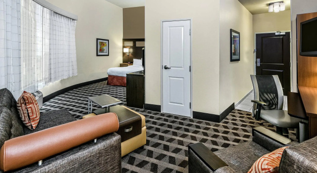 Люкс TownePlace Suites by Marriott San Antonio Downtown Riverwalk