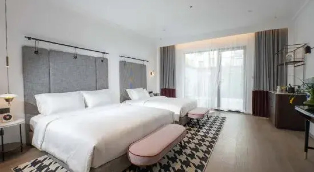 Yanguan Chaolezhicheng Shuishi Hotel