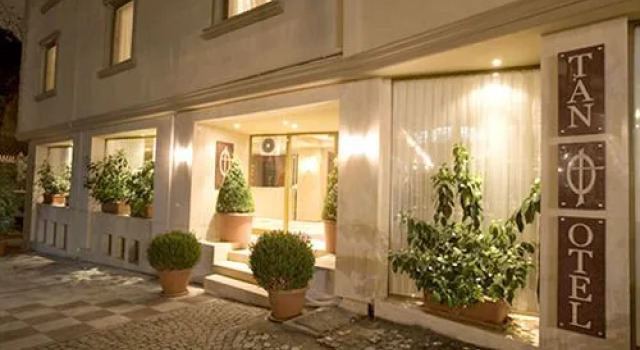 Tan Hotel, Varaa Hotelli Hotellit Marmara-alue pysäköinnillä, Pysäköinti