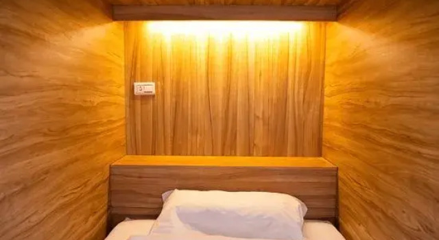 Кровать в общем номере (мужской номер) Kenting Masalu Lakeside Resort