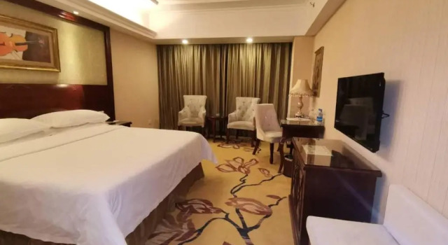 Vienna Hotel Xinyu Fenyi South Changshan Road Branch, Book Hotel Fenyi Jiangxi