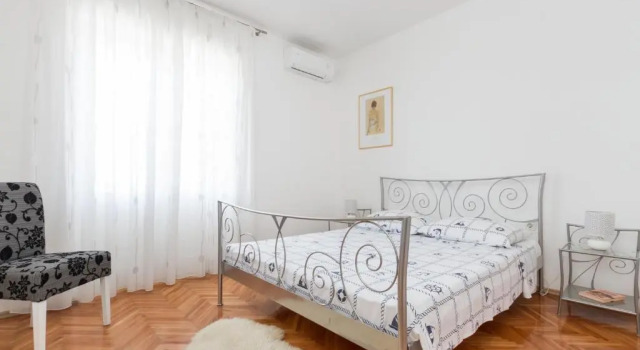 Apartment Mladen