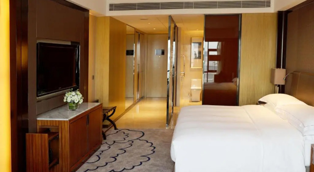Двухместный номер Accessible Hilton Zhongshan Downtown