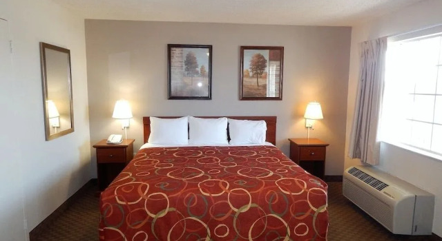 InTown Suites Extended Stay Hattiesburg, Забронировать Отель Недорогие отели Хаттисберг, рядом с Gatti Town Pizza Buffet &amp; Games, недорого
