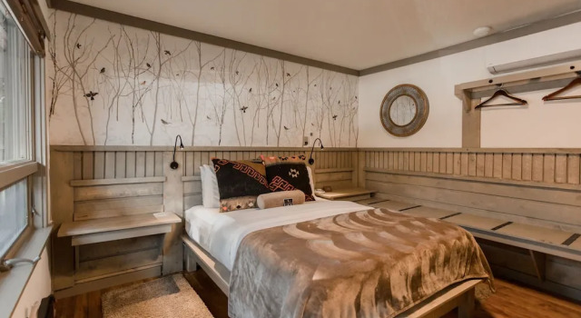 Одноместный номер Standard Highland Haven Creekside Inn