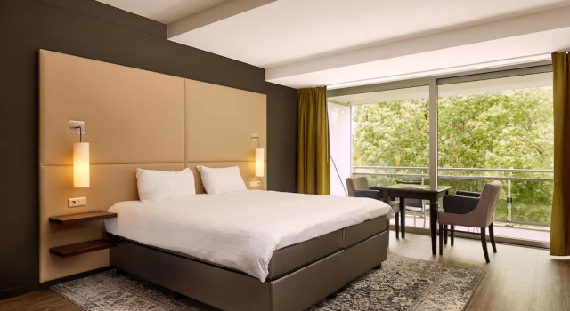 Двухместный номер Superior с балконом и с видом на реку Van der Valk Hotel ARA