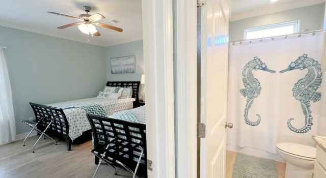 The Green Seahorse 4 Bedroom Home by RedAwning, Book Lejlighed Bolivar Peninsula Houston