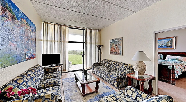 New Listing! Shoreline Sanctuary W/ Pool & Patio 2 Bedroom Condo, Buchen Sie Ferienwohnung Hotels in Padre Island mit Pool, Schwimmbad