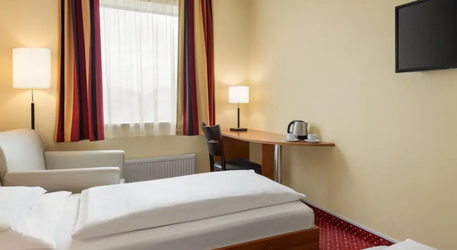 Standard Familie Zimmer Amedia Express Prague, Trademark Collection by Wyndham