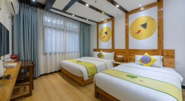 Семейный люкс Banmu Yuntian Hostel