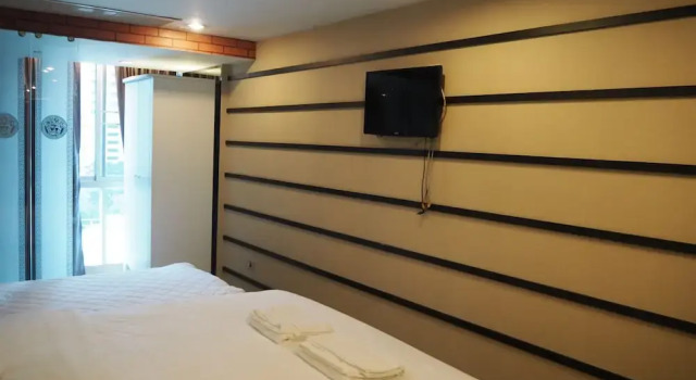 7B - 5 Bedroom Downtown Penthouse With Shared Pool, Забронировать Апартаменты/квартира Отели Бангкока с бассейном, рядом с Улица Сой Ковбой, Бассейн
