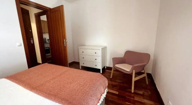 Heart of Lisbon- Free Private Parking & AC